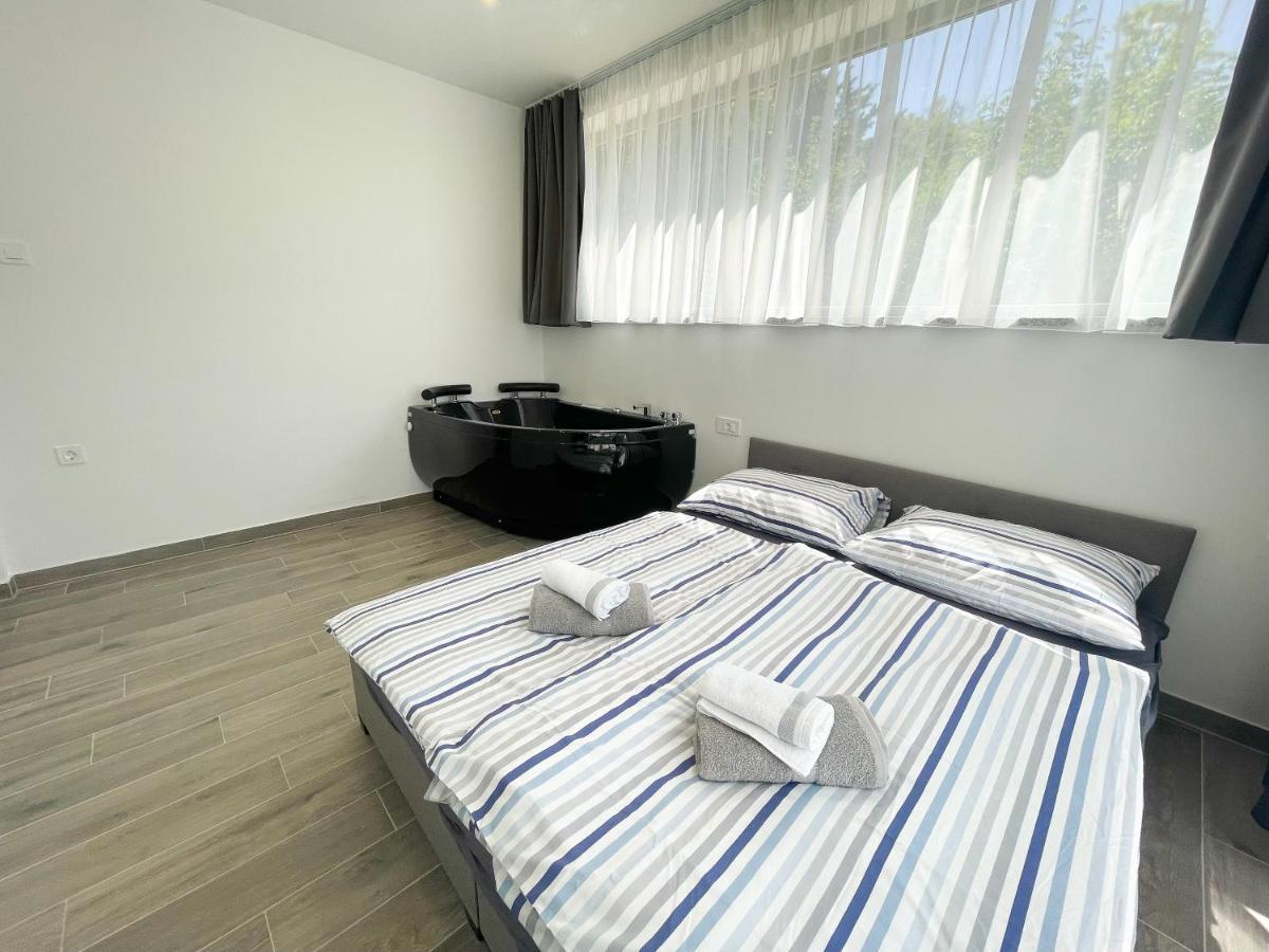 Villa Linda Crikvenica Bagian luar foto