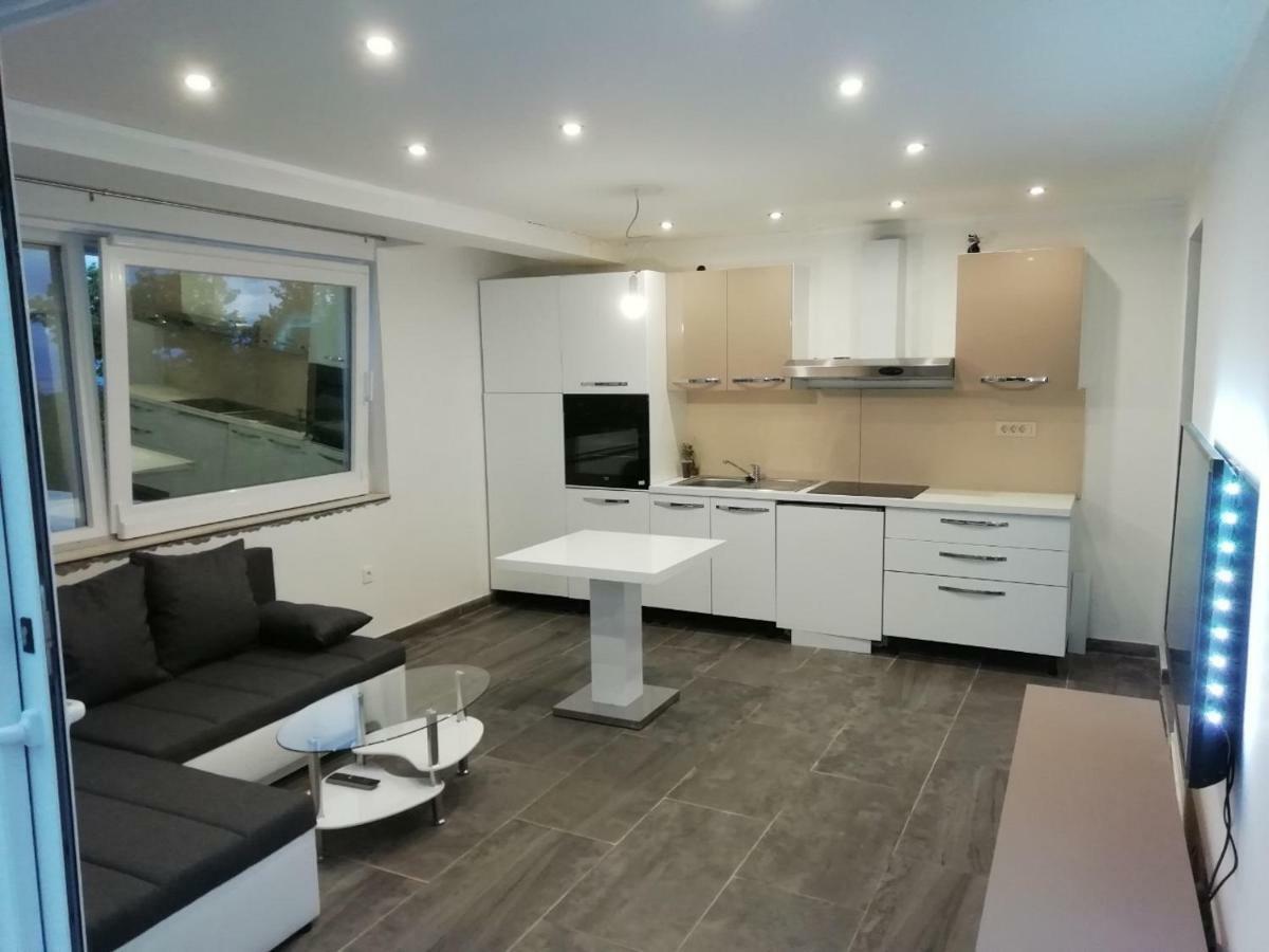 Villa Linda Crikvenica Bagian luar foto